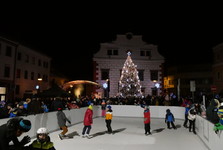 V Předzámčí na Mníšecku bude přes zimu fungovat veřejné kluziště V Předzámčí na Mníšecku bude přes zimu fungovat veřejné kluziště