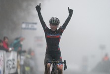 Mníšečtí cyklokrosaři mají mistryni republiky, je jí jedenáctiletá Julie Girgalová